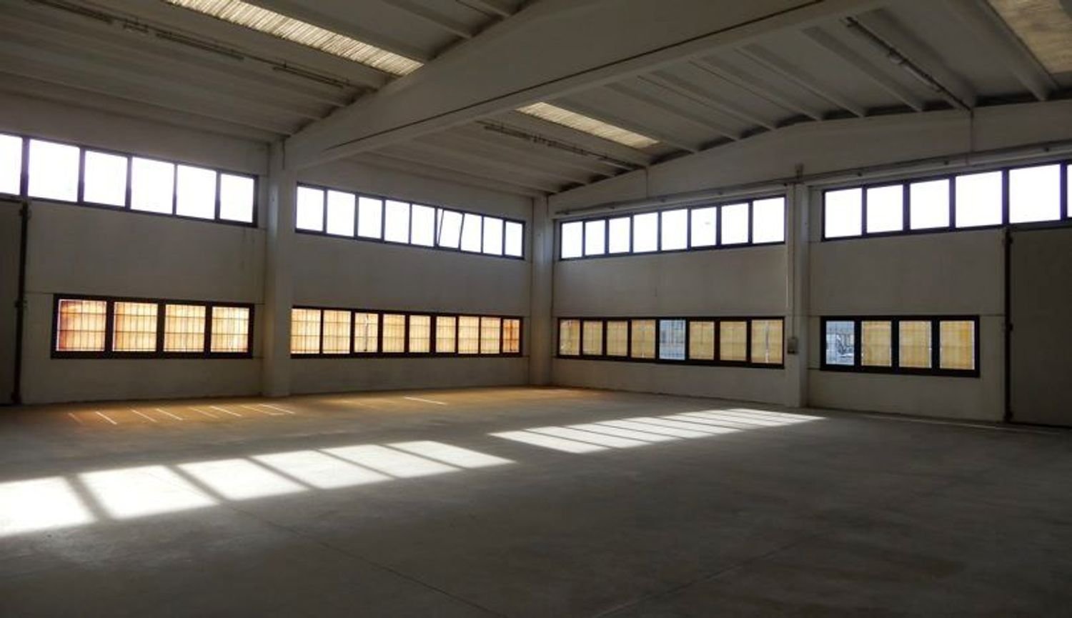 4 rooms Warehouse in Zugliano, Italy No. 174304