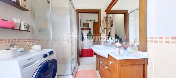 2 Schlafzimmer Wohnung in Seregno, Italy, Nr. 309429 8