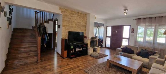 3 bedrooms Villa in Aradippou, Cyprus No. 6904 2