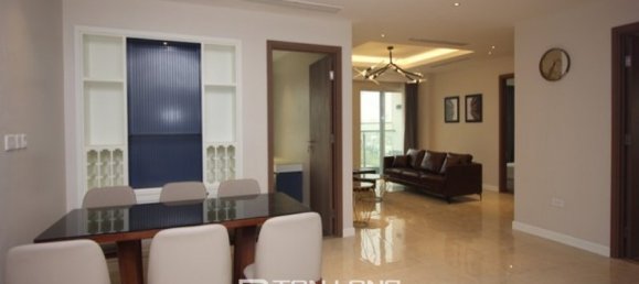 Apartamento de 3 dormitorios en Tay Ho, Vietnam No. 976 3