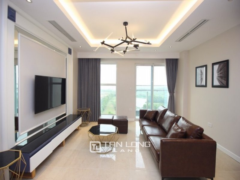 Apartamento de 3 dormitorios en Tay Ho, Vietnam No. 976