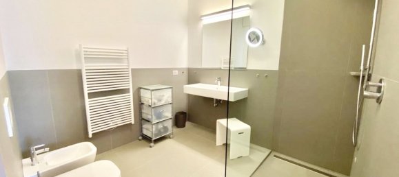 Hotel de 2 dormitorios en Laveno-Mombello, Italy No. 78983 10