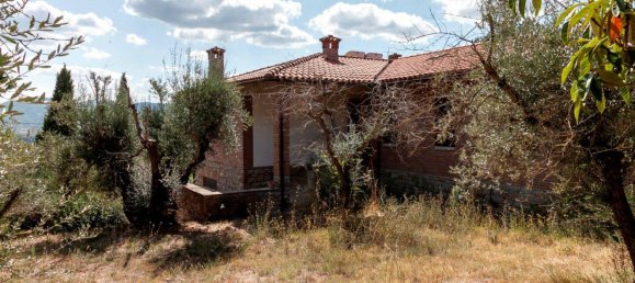 4 bedrooms Villa in Perugia, Italy No. 5559 24