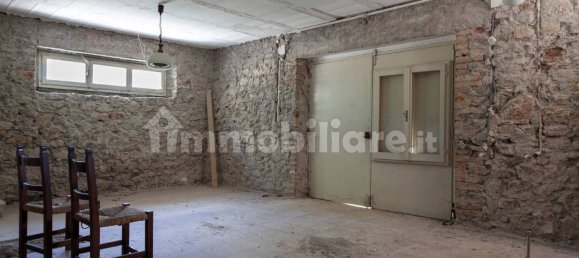 4 bedrooms Villa in Perugia, Italy No. 5559 16