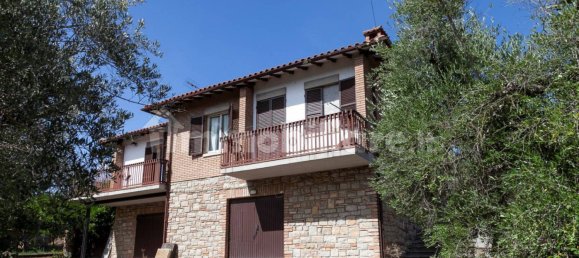 4 bedrooms Villa in Perugia, Italy No. 5559 30