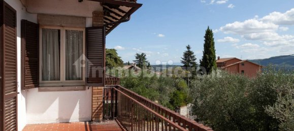 4 bedrooms Villa in Perugia, Italy No. 5559 19