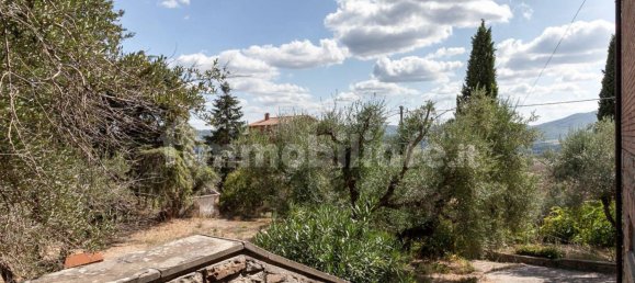 4 bedrooms Villa in Perugia, Italy No. 5559 22
