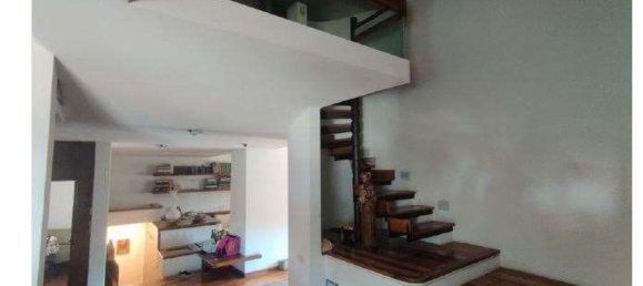 Duplex de 9 divisões em Prato, Italy N.º 190796 3