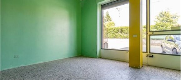 1غرفة عقار تجاري في Cairate, Italy رقم 279190 2