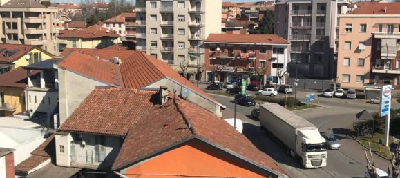 4 rooms Apartment in Asti, Italy No. 105811 2