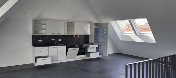 2غرفة منزل ذو طابقين في Reutlingen, Germany رقم 13448 9