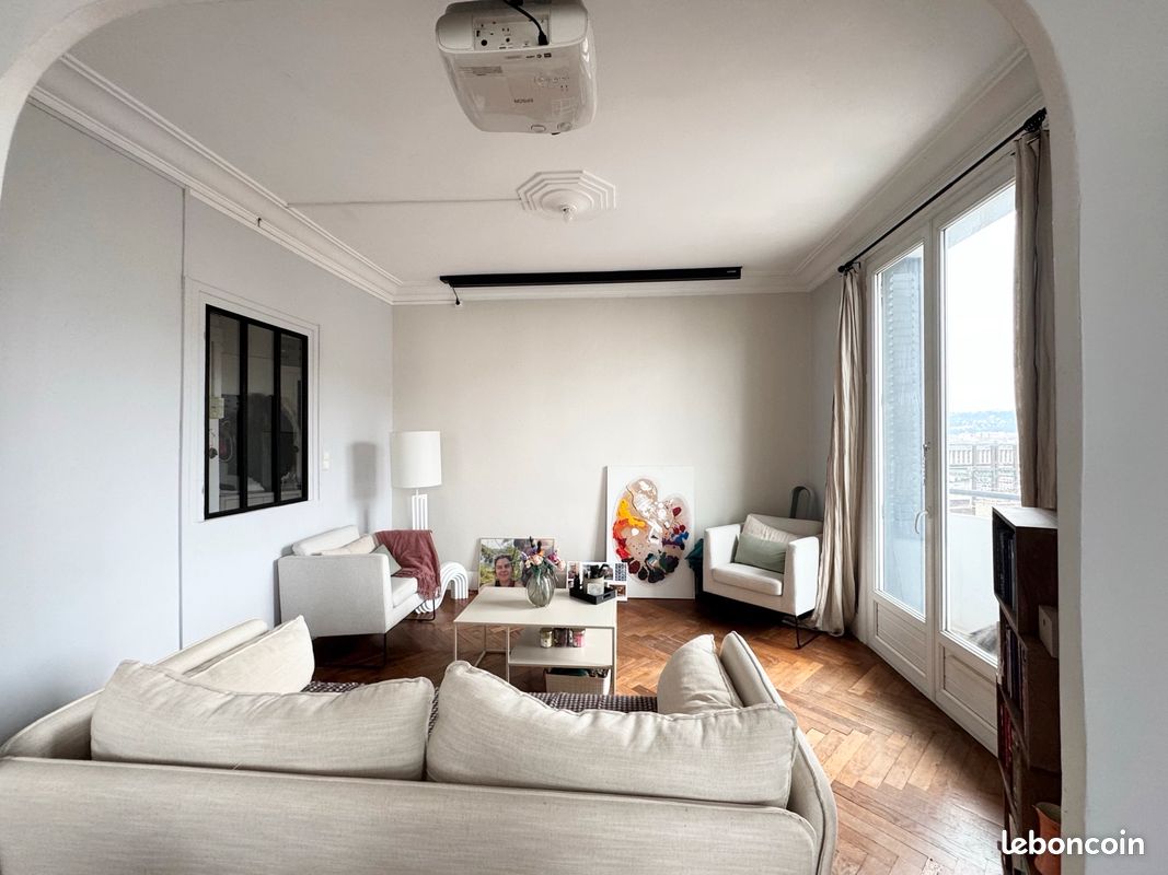 2 bedrooms Apartment in Lyon, France No. 317058