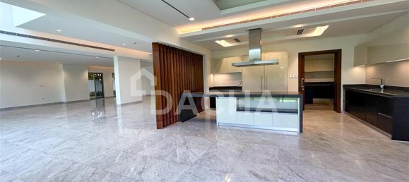 6 bedrooms Villa in Dubai, UAE No. 28033 23