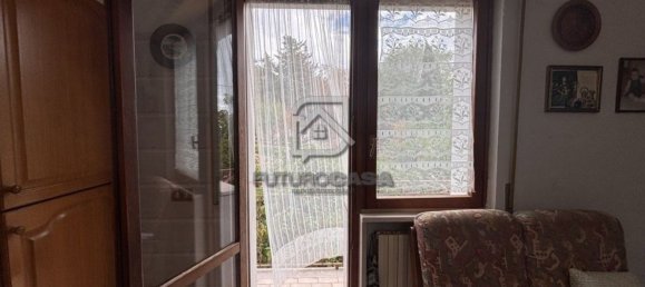 Casa de 5 divisões em Savignano Irpino, Italy N.º 269468 9