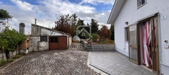 Casa de 5 divisões em Savignano Irpino, Italy N.º 269468 4