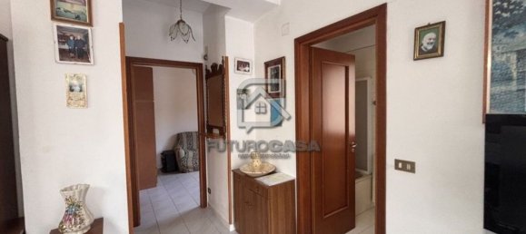 Casa de 5 divisões em Savignano Irpino, Italy N.º 269468 13