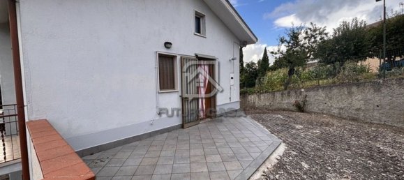 Casa de 5 divisões em Savignano Irpino, Italy N.º 269468 47