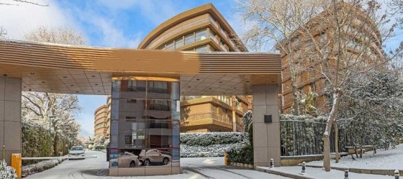 Apartment 1+4 in Istanbul, Turkey No. 2888 8