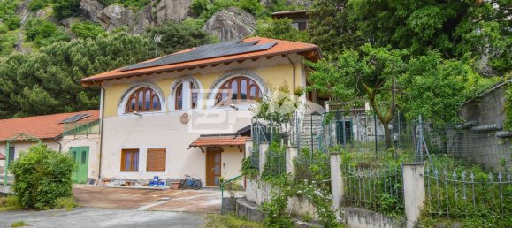 6 bedrooms House in Caprie, Italy No. 362070 2