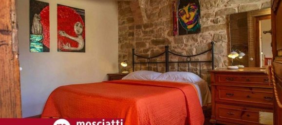 5 rooms House in Camerino, Italy No. 301315 16