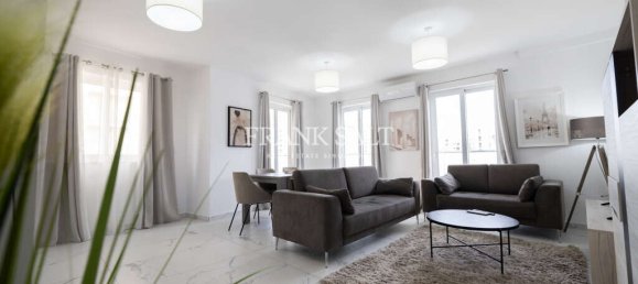 Apartamento de 3 dormitorios en Sliema, Malta No. 2701 4
