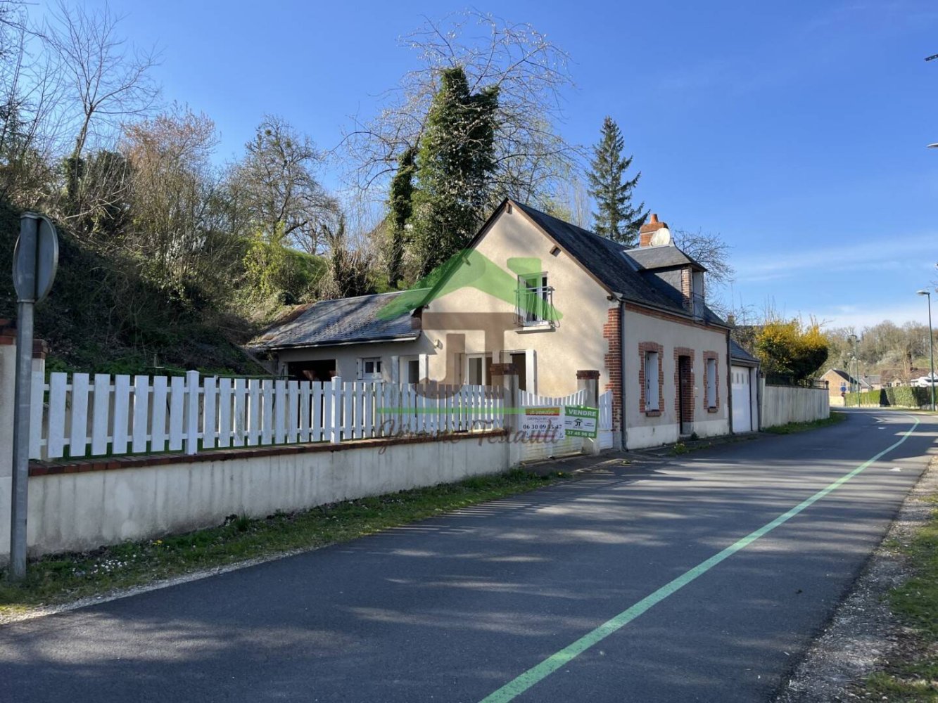 Casa de 2 dormitorios en Chateaudun, France No. 51177