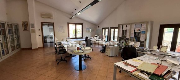 124m² Office in Poggio Rusco, Italy No. 279120 3