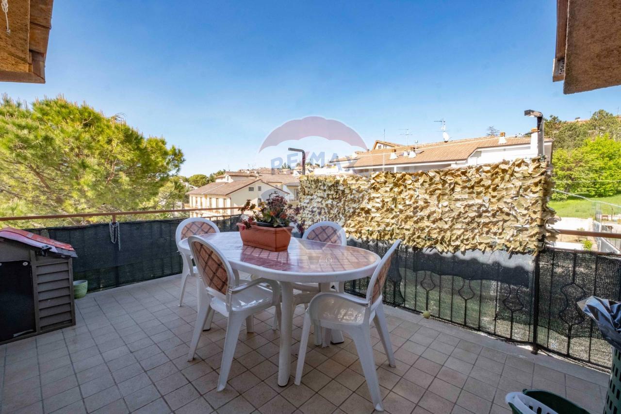 5 rooms Apartment in Staffolo, Italy No. 2042