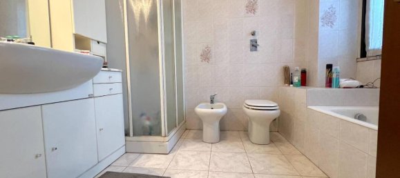 6 rooms Apartment in Vimodrone, Italy No. 28170 13