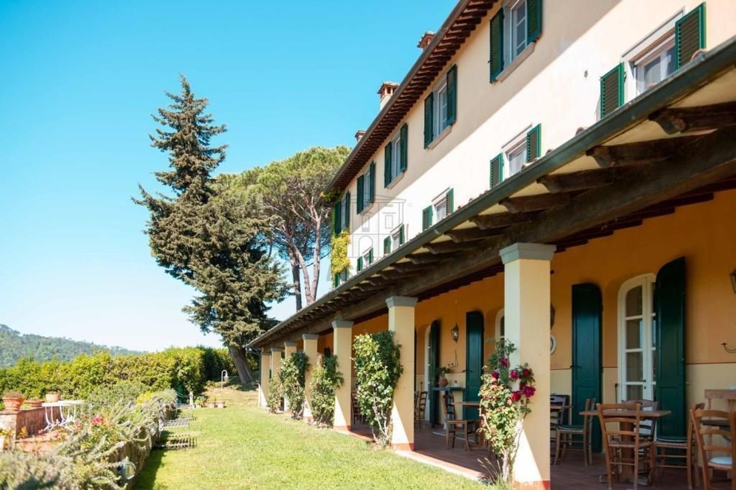 20 rooms Villa in Lucca, Italy No. 50814
