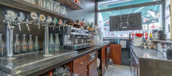 3 rooms Commercial property in Milan, Italy No. 246447 13