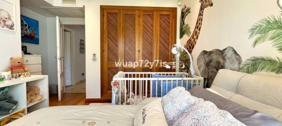 4 bedrooms Villa in Estepona, Spain No. 32338 13