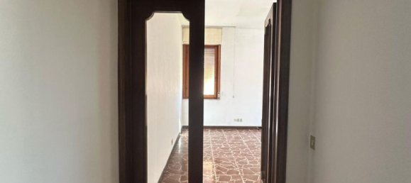 5 bedrooms Apartment in Cascina, Italy No. 380646 5
