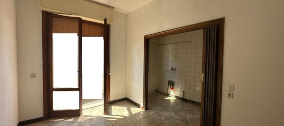 5 bedrooms Apartment in Cascina, Italy No. 380646 4