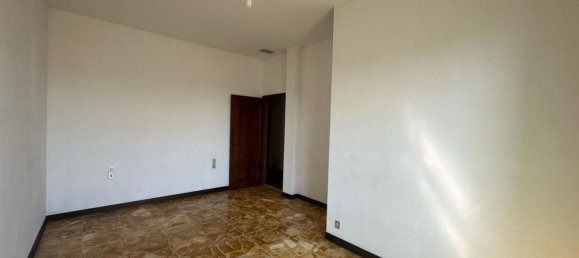 5 bedrooms Apartment in Cascina, Italy No. 380646 13