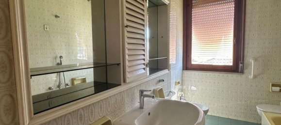 5 bedrooms Apartment in Cascina, Italy No. 380646 10