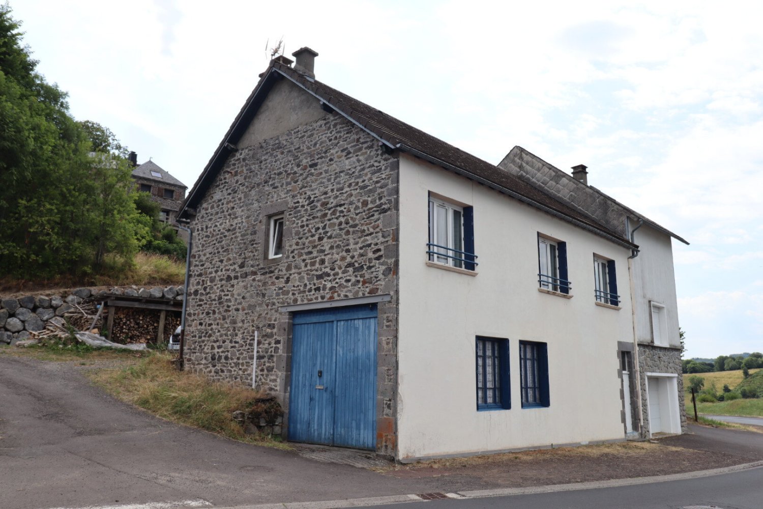 4 bedrooms House in Puy-de-Dome, France No. 324325