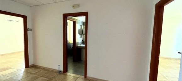 136m² Office in Brindisi, Italy No. 155707 6