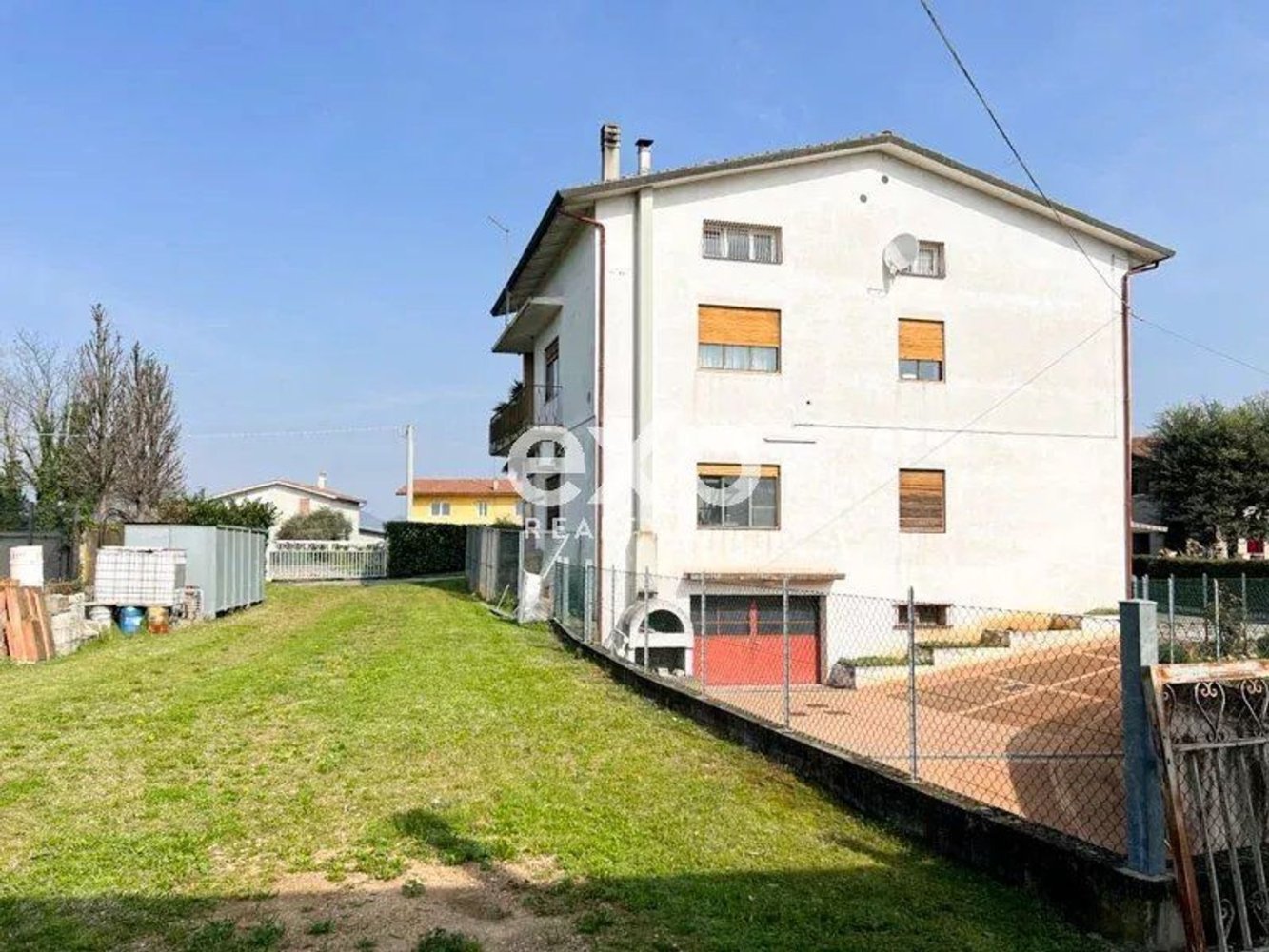 Casa de 12 divisões em Caerano di San Marco, Italy N.º 59017