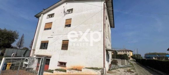 Casa de 12 divisões em Caerano di San Marco, Italy N.º 59017 14