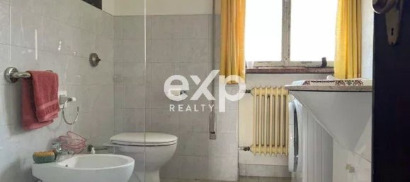 Casa de 12 divisões em Caerano di San Marco, Italy N.º 59017 6