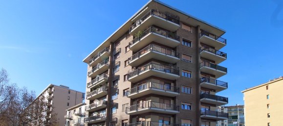 Квартира с 3 комнатами в Турин, Италия № 105395 2