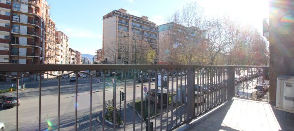 Квартира с 3 комнатами в Турин, Италия № 105395 14