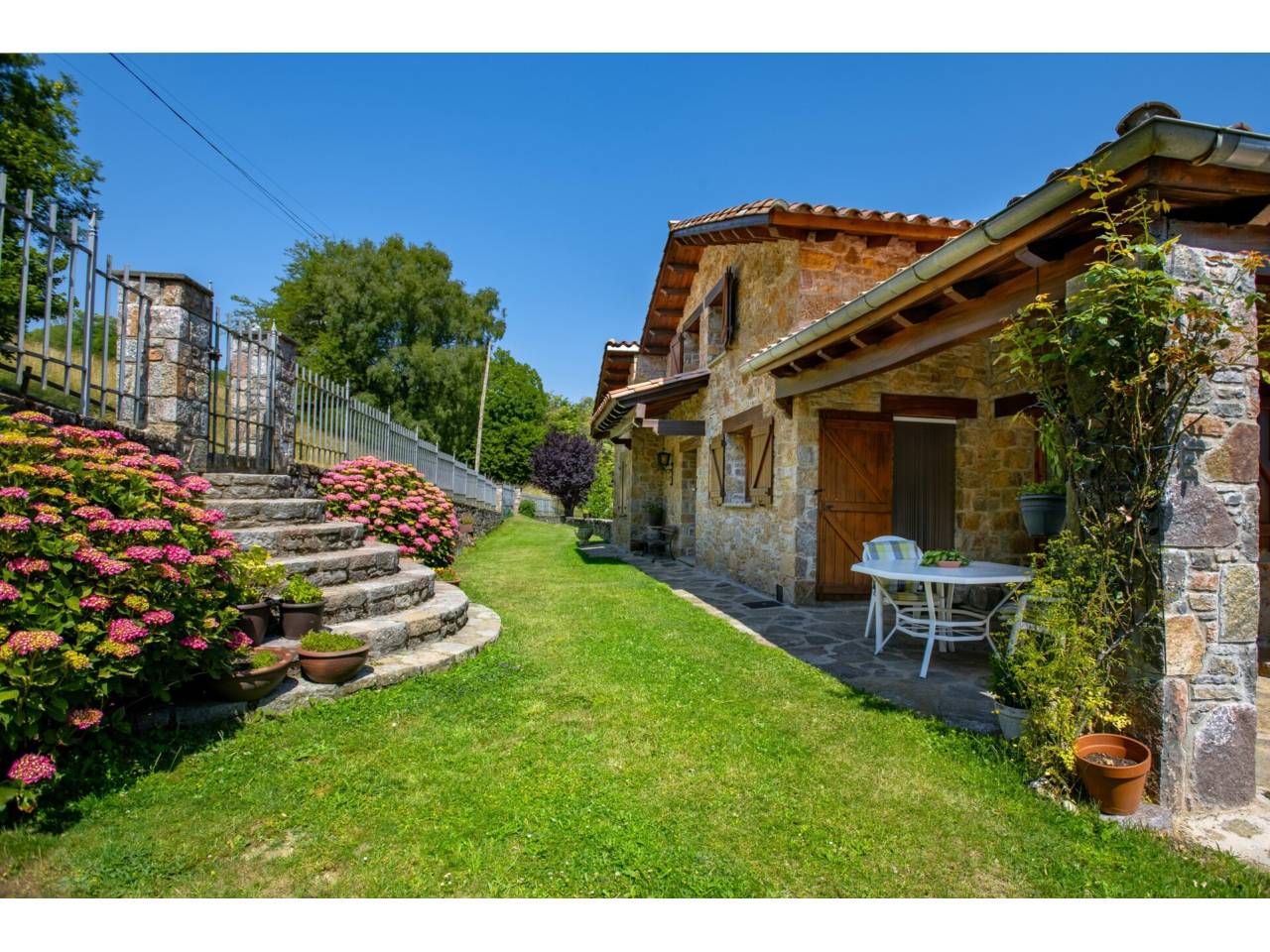 3 غرف نوم منزل في Girona, Spain رقم 173137