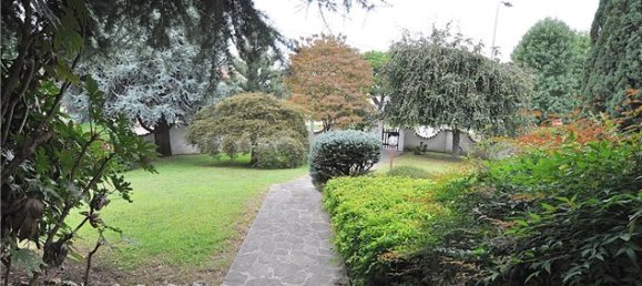 7 rooms Villa in Robecchetto con Induno, Italy No. 140937 5