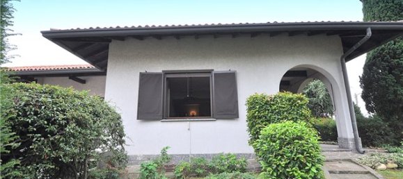 7 rooms Villa in Robecchetto con Induno, Italy No. 140937 24