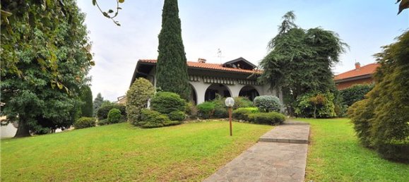 7 rooms Villa in Robecchetto con Induno, Italy No. 140937 30