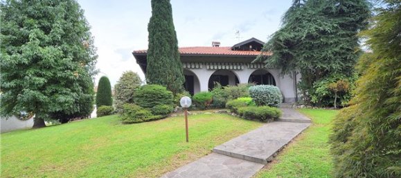 7 rooms Villa in Robecchetto con Induno, Italy No. 140937 2