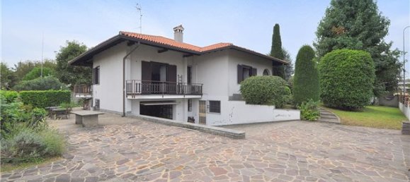 7 rooms Villa in Robecchetto con Induno, Italy No. 140937 21