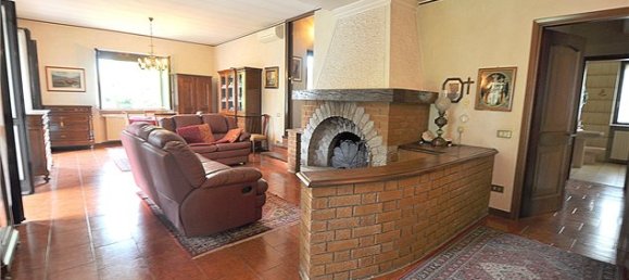 7 rooms Villa in Robecchetto con Induno, Italy No. 140937 6